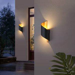 Outdoor Wandlamp Waterdicht Balkon Led Super Bright Gangpad Trappen Eenvoudige Inductie Buitenmuur Villa Entree Binnenplaats IP65