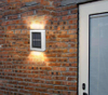 Hot Selling Mooie Zwarte Waterdichte IP65 Solar Wandlamp Outdoor Trap Gang Licht Voor Tuin Decoratieve Wandlamp