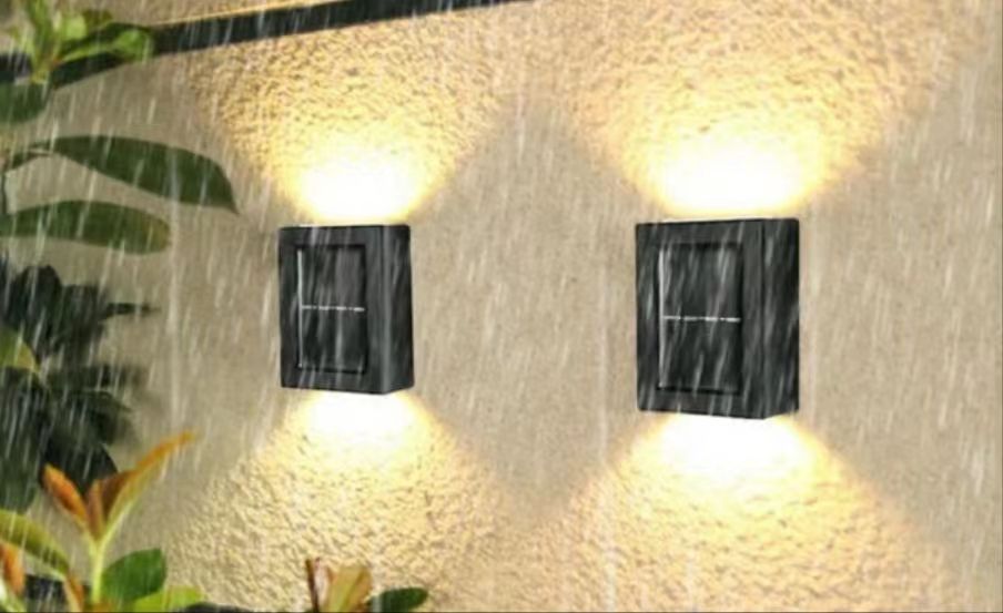 Solar Wall Outdoor Garden Home Wandlamp Waterdicht Op en neer Verlichting Lamp Villa Decoratieve Tuin Wandlamp