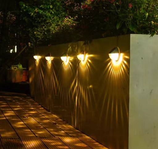 LED-verlichting Buitenlichtregeling Sensor Tuindecoratie Zonne-omheining Wandlamp Halve cirkel Energie Waterdicht Straatlantaarns