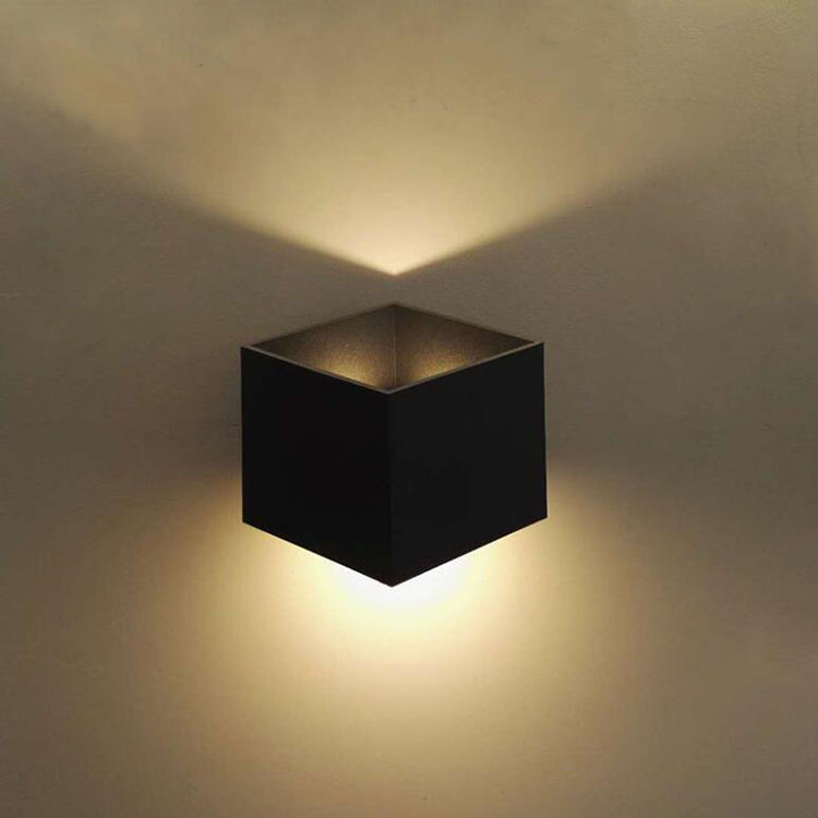 2023 Nieuwe COB Led Wandlamp 6W 12W Waterdichte Outdoor Op en neer Tuinverlichting met Fabrieksprijs