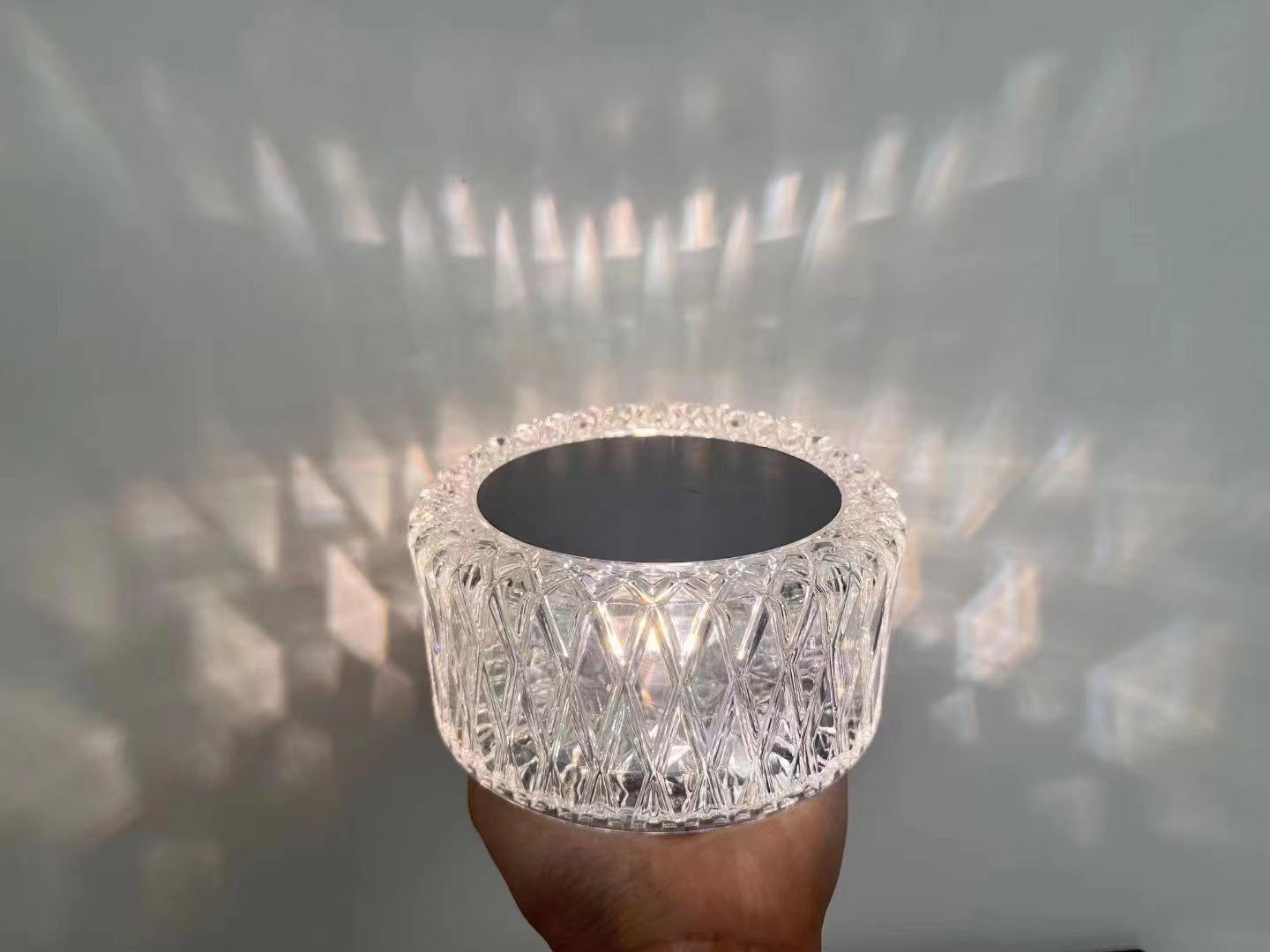 Rose Crystal Lamp Opladen via USB Verjaardagscadeau Fancy Night Lights Dimbare tafellamp Slimme wandlamp Human Body Induction