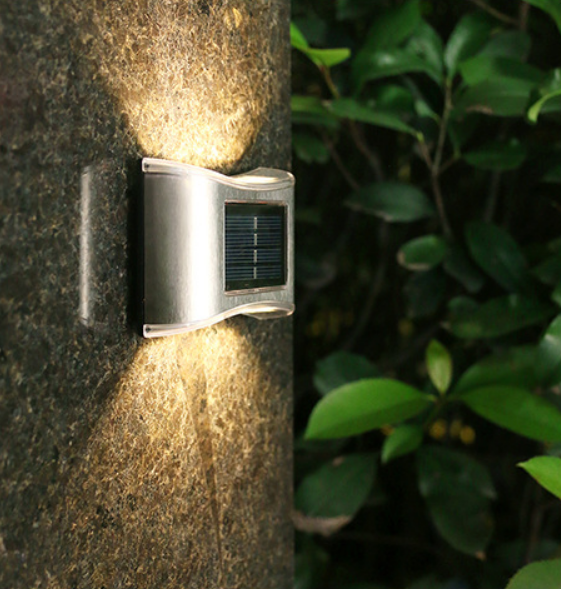 Nieuwe 6LED Solar Lamp IP65 Waterdichte Buitenlamp Binnenplaats Wandlamp voor Tuin Villa Decoratie