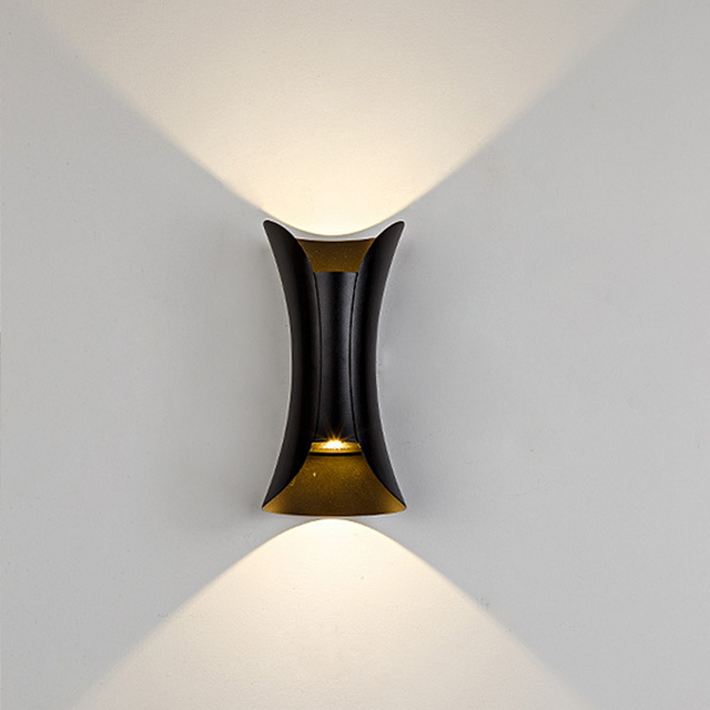 Moderne en eenvoudige aluminium wandlamp Waterdichte kleine make-uplamp voor buiten