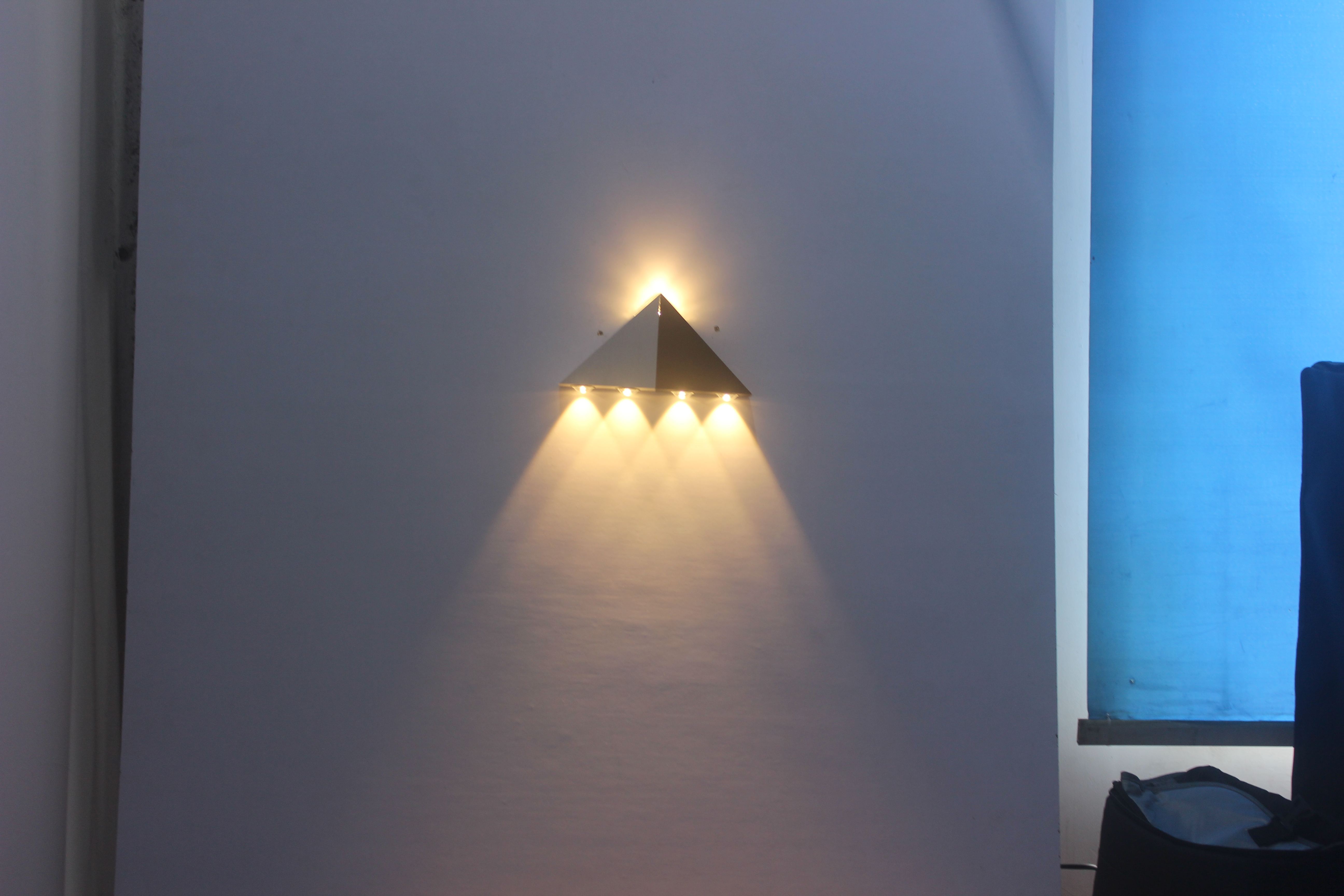 Decoratief led-licht Driehoekige wandlamp en nachtlampje voor binnen met fabrieksprijs