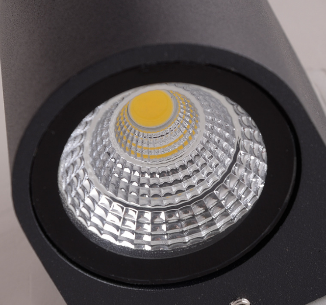 China Fabricage Thuis Extern 3000-6000k 6W Binnendecoratie Led-wandlamp Buiten 15 * 8 * 6,8 cm op en neer