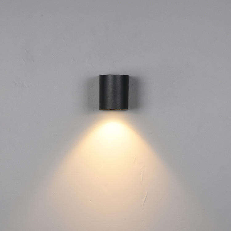 Moderne buitenwandlampen Ip65 waterdichte binnenwandverlichting Op en neer buitenverlichting Wandlamp