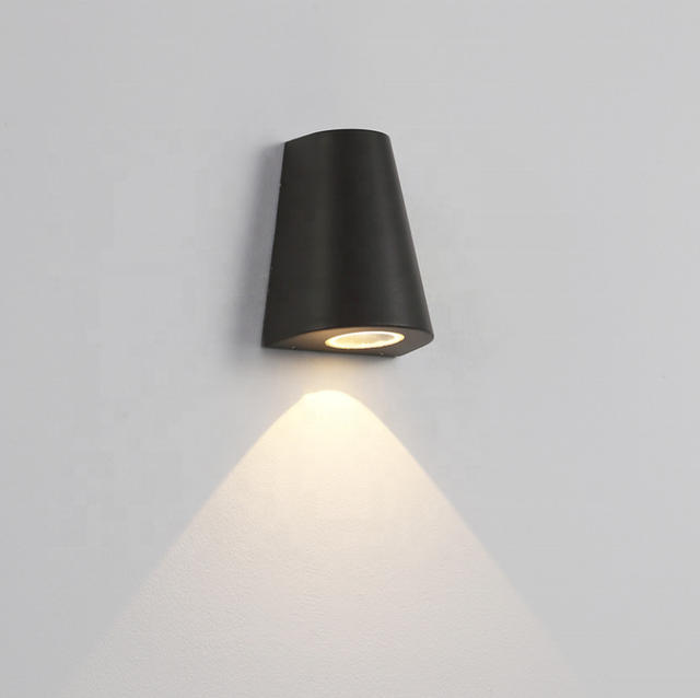 LED-wandlamp met enkele kop Waterdicht IP65 Tuin Ganglamp Buitenshuis Blaker Licht AC85-265V