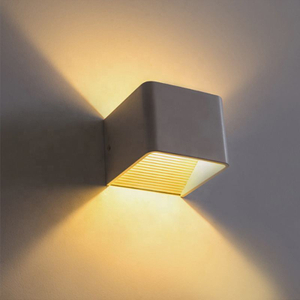 Industriële Stijl 12W AC85-265V Waterdichte IP65 Verstelbare Beam Aluminium Outdoor LED Cube Waterdichte Wandlamp Blaker
