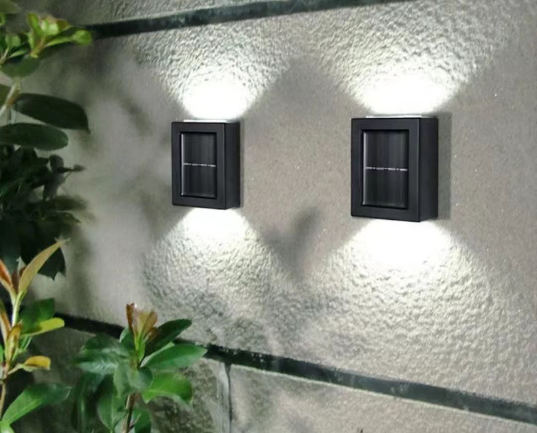 Solar Wall Outdoor Garden Home Wandlamp Waterdicht Op en neer Verlichting Lamp Villa Decoratieve Tuin Wandlamp