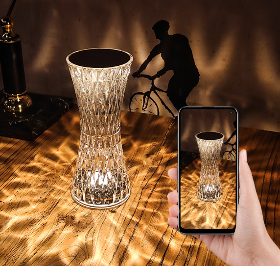 RGB Acryl Kristallen tafellamp biedt een creatieve sfeer decoratieve kleine nachtlamp Oplaadbare tafellamp