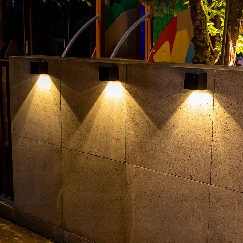 Wandlampen op zonne-energie Wandlampen op zonne-energie Wandlampen op zonne-energie Outdoor Cube Solar Lamp Vierkant Solar Lamp Waterdicht IP65 Warm Licht Lamp