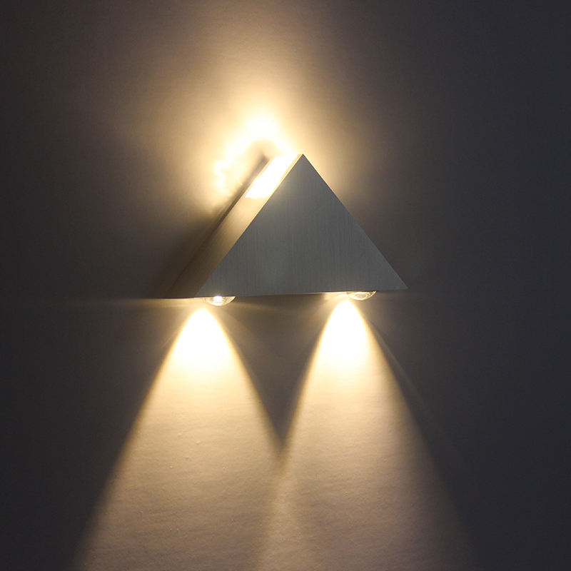 3W9W moderne driehoek indoor wandgemonteerde LED-wandlamp voor thuis Aluminium woondecoratie wandlamp