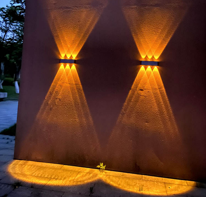 LED-lamp op zonne-energie wandlamp buiten veranda tuin waterdichte wandlamp omhoog en omlaag lichtgevend