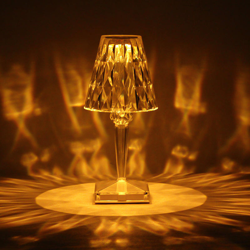 Kristallen tafellamp Kleine nachtlamp Oplaadbare tafellamp biedt creatieve sfeer voor nachtkastjesdecoratie en 