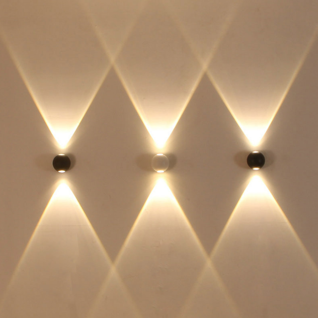 Hoogwaardige waterdichte led-wandlamp voor buiten, omhoog en omlaag gemonteerd met prestaties