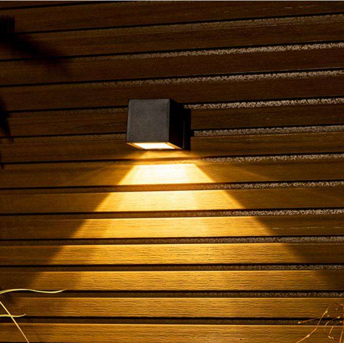 Solar wandlamp buiten tuin wandlamp huishouden vierkant nachtlampje spaarlamp buiten IP65 waterdicht 