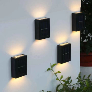 Solar Wall Outdoor Garden Home Wandlamp Waterdicht Op en neer Verlichting Lamp Villa Decoratieve Tuin Wandlamp