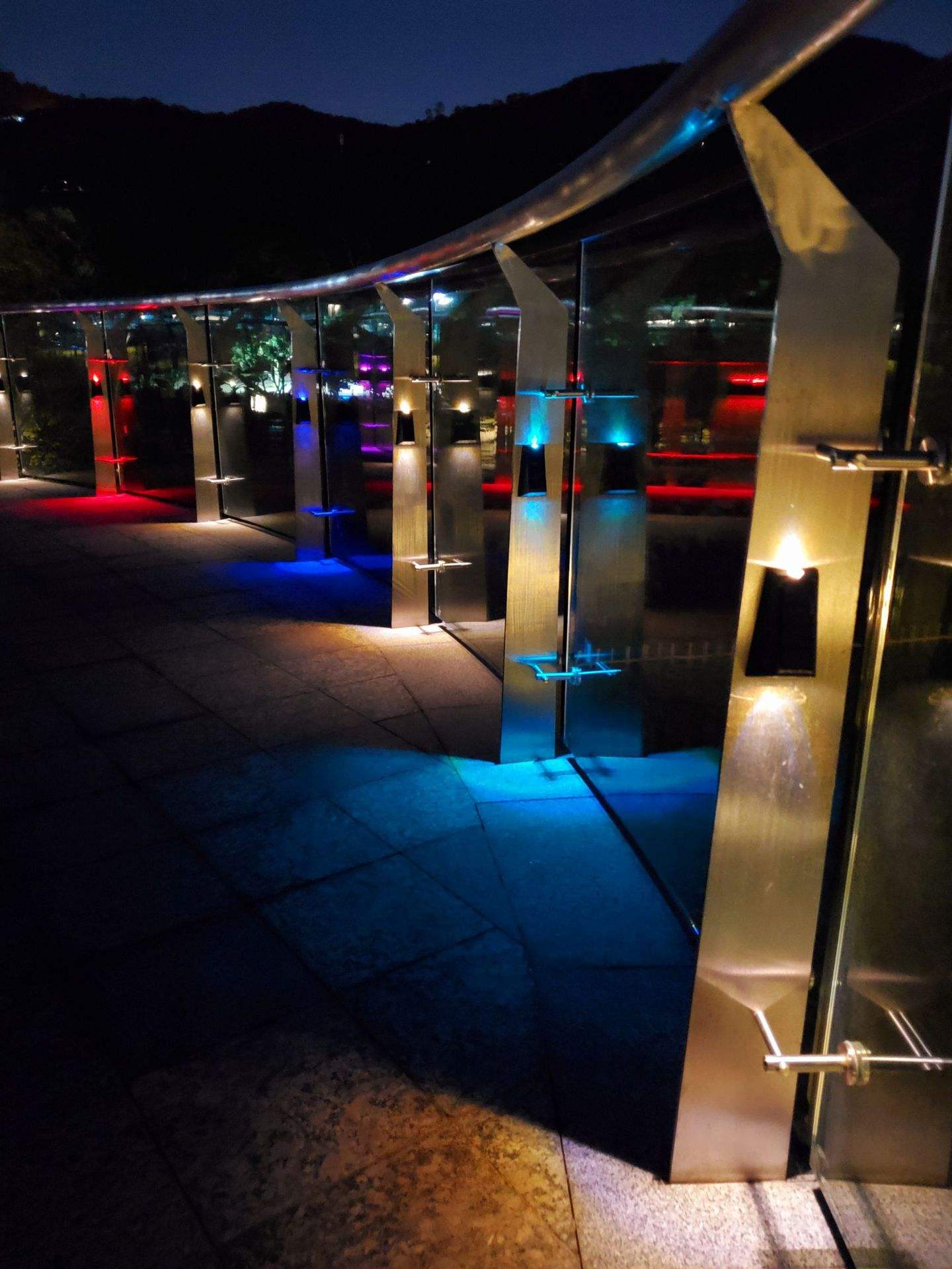 Solar Wall Outdoor Garden Home Wandlamp Waterdicht Up en Down Lighting Lamp Decoratieve Garden Wandlamp