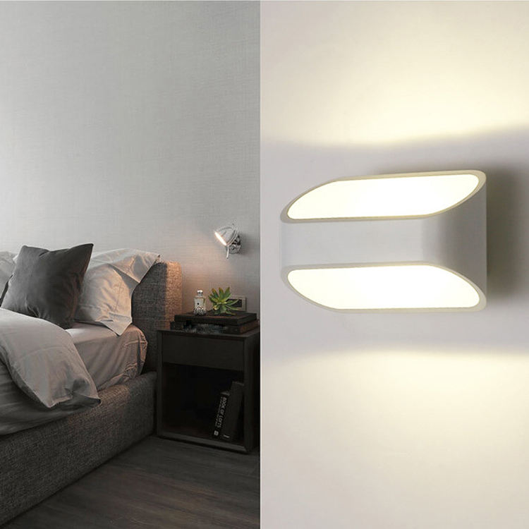 Nieuwe 5W RGB-wandlamp Up Down Indoor Wandlamp LED-achtergrondwandlamp voor huis- en hoteldecoratie