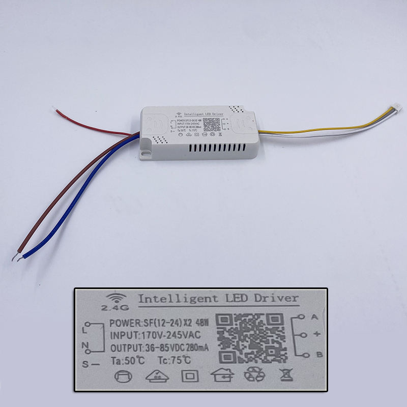 2-weg 48-160W 2.4g LED-stuurprogramma Lampstuurprogramma Driekleurentemperatuuraandrijving LED-verlichtingstransformatoren Hoge kwaliteit Veilig 2.4G-stuurprogramma Voeding Led-adapterstuurprogramma