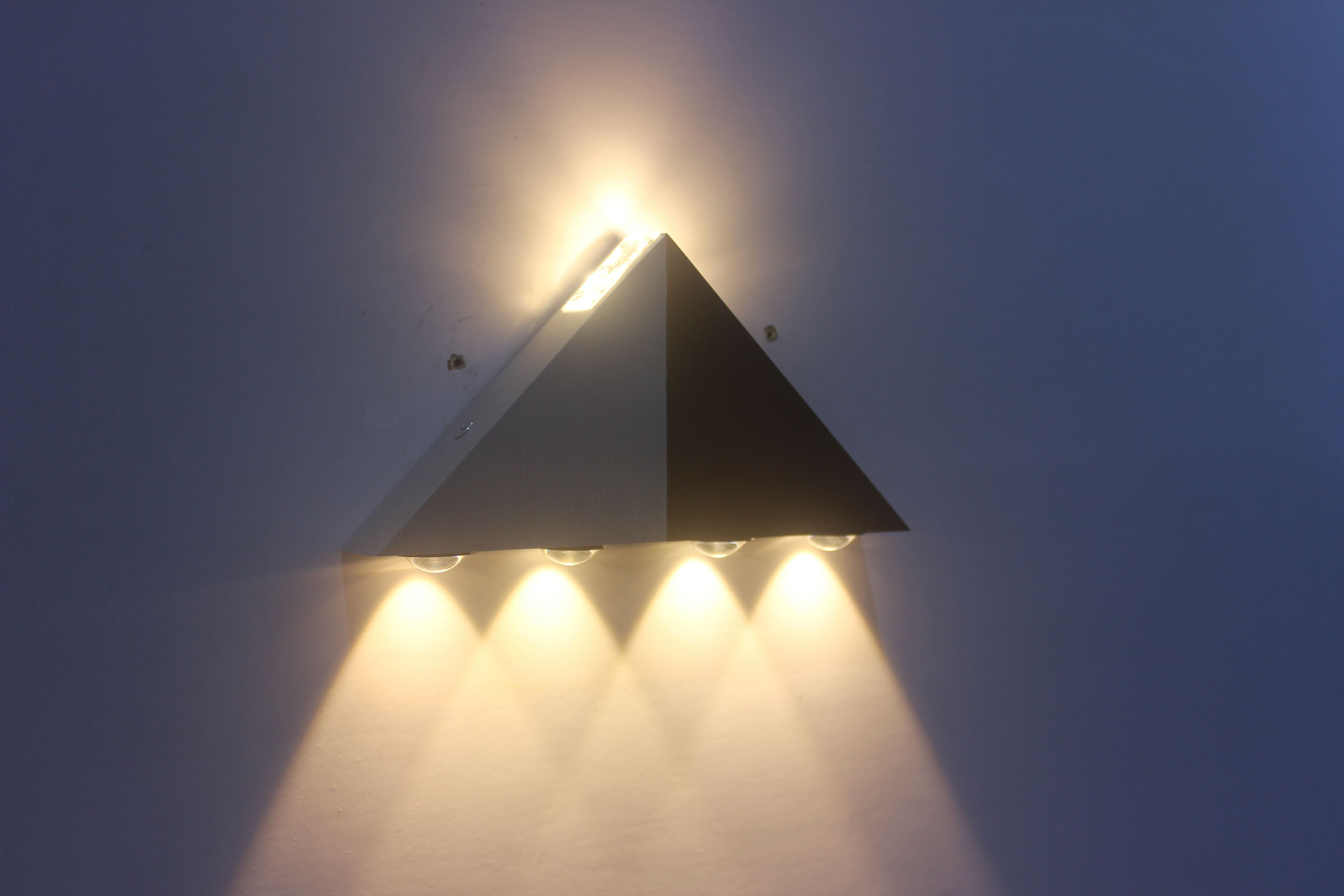 Decoratief led-licht Driehoekige wandlamp en nachtlampje voor binnen met fabrieksprijs