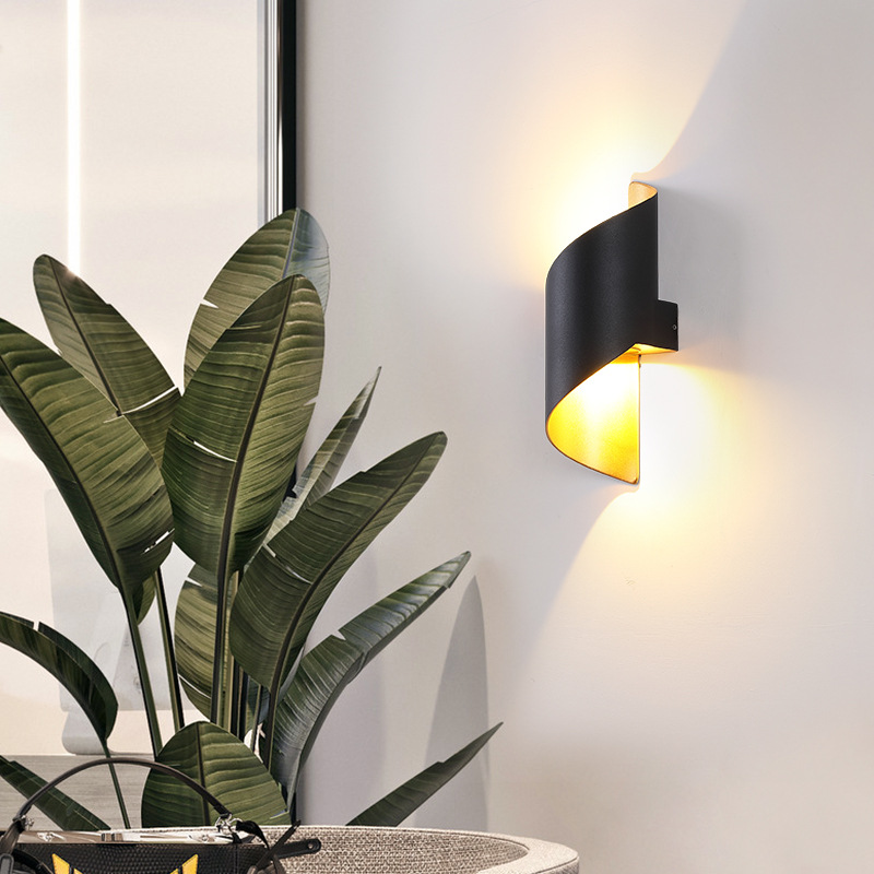 Outdoor Wandlamp Waterdicht Balkon Led Super Bright Gangpad Trappen Eenvoudige Inductie Buitenmuur Villa Entree Binnenplaats IP65