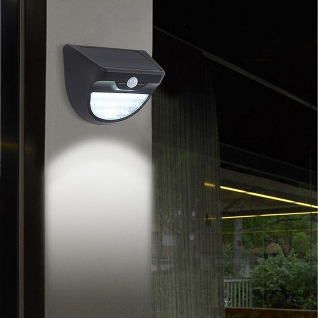 Buitenlamp op zonne-energie Buitenwandlampen op zonne-energie Wandlampen op zonne-energie Halfronde wandlamp op zonne-energie Rechthoekige wandlamp op zonne-energie