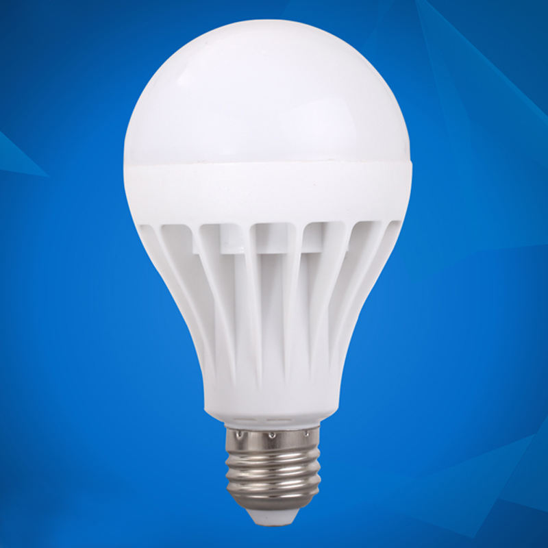 A70 15W GEGOTEN ALUMINIUM E27 BASIS LED-LAMP PC-afdekking LED fabriek 5W 6W 8W 9W 12W HAGOOD LIGHTING COMPANY