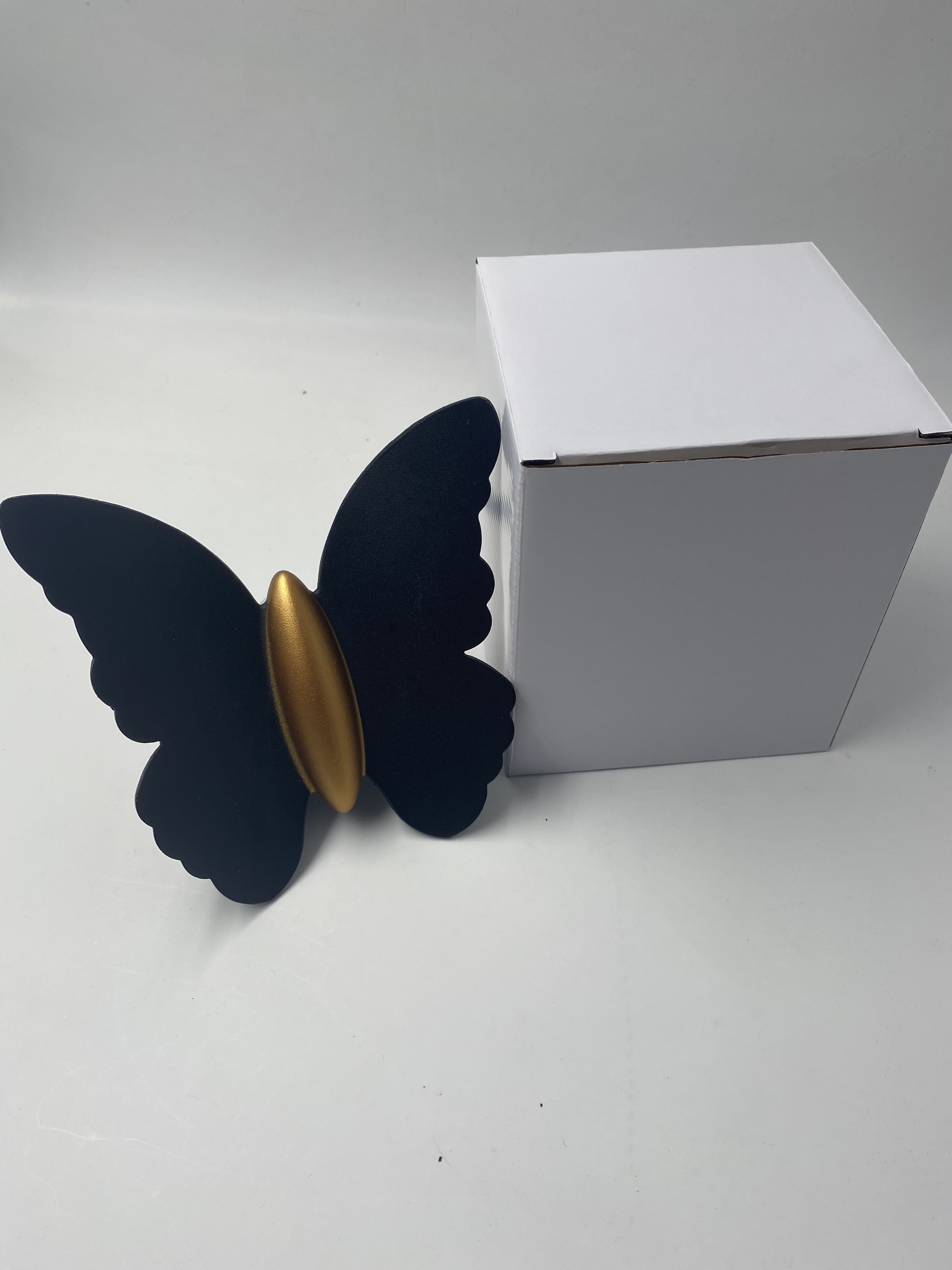 zomer Hot selling vlindervormige buitenwandlamp IP65 waterdichte wandlamp voor tuindecoratie gangpad beugellicht