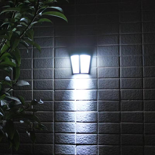 Fabriek Outdoor Waterdichte Geactiveerde Wandlamp Led Solar Wandlamp Bewegingssensor Tuinverlichting voor Binnenplaats Buitenverlichting