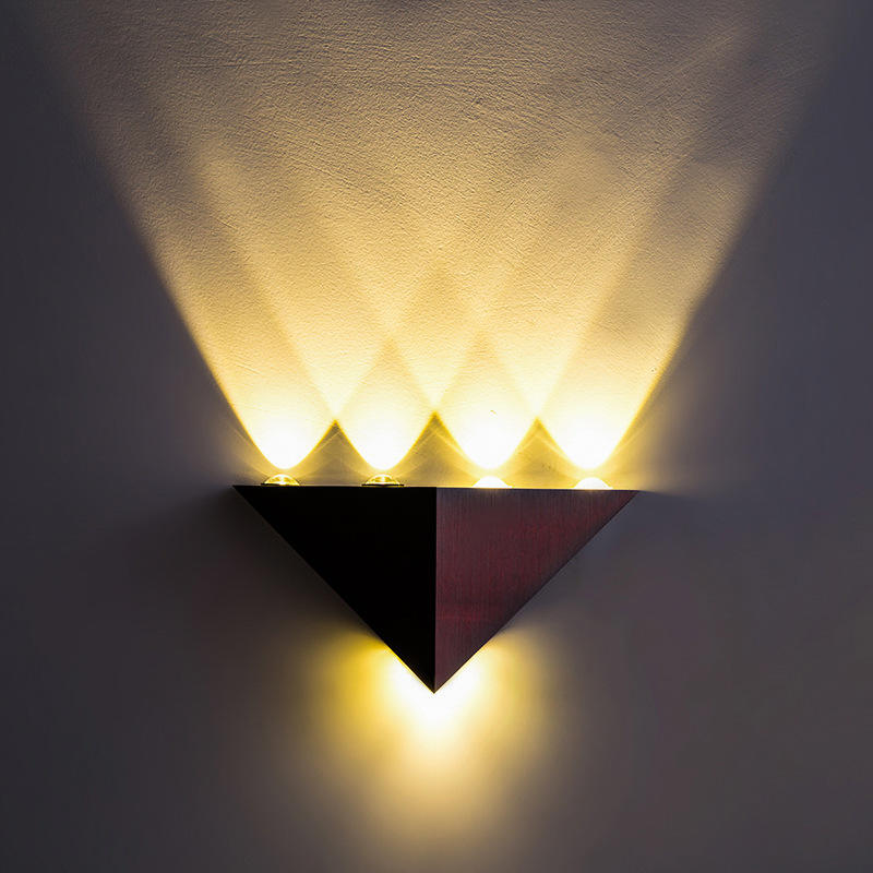 Fabriekslevering LED grote driehoek wandlamp 5W aluminium ganglicht KTV slaapkamer woonkamer achtergrond wanddecoratie lamp