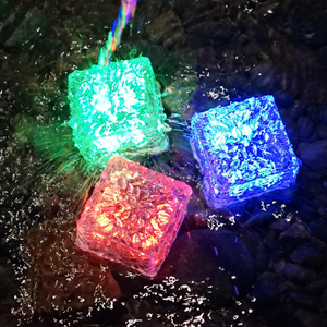 Kleurrijke zonne-verlichting ijsvormig licht buiten led-lichtmuur Zonne-tegellamp vierkante lamp ijsvormig decoratief licht zonne-begraven lamp IP65 waterdichte stap buitendecoratie