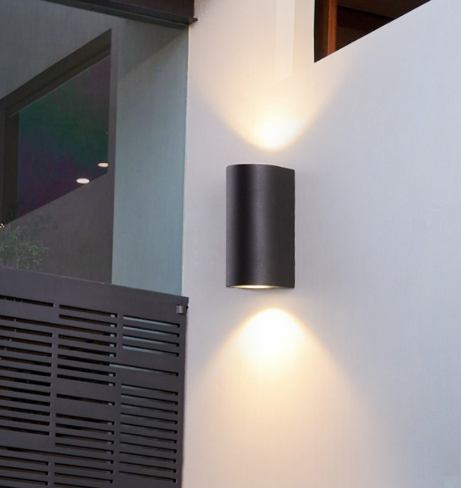 China Fabricage Thuis Extern 3000-6000k 6W Binnendecoratie Led-wandlamp Buiten 15 * 8 * 6,8 cm op en neer