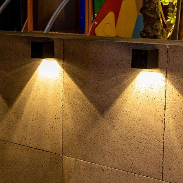 Nieuwe solar wandlamp buiten tuin wandlamp huishouden vierkant nachtlampje spaarlamp buiten waterdicht 