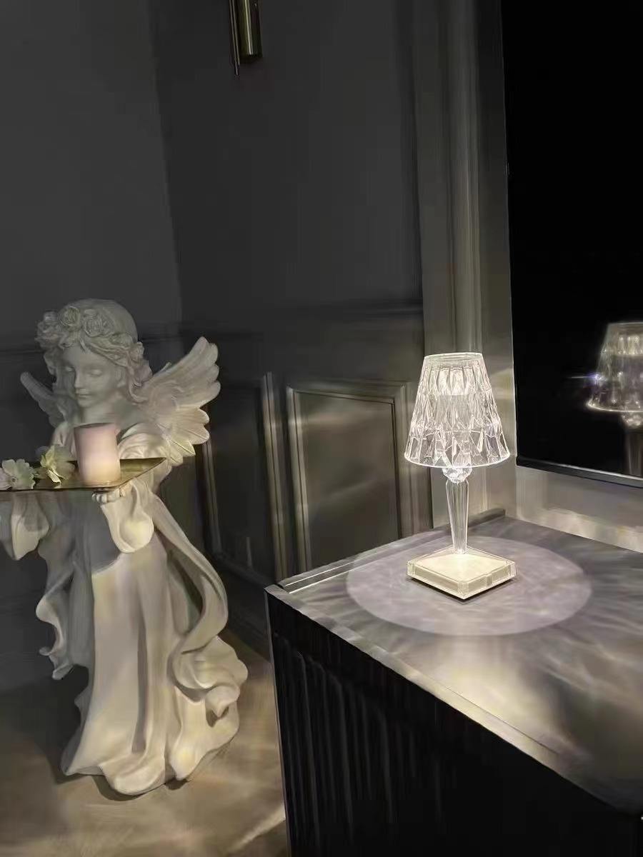 Kristallen tafellamp Kleine nachtlamp Oplaadbare tafellamp biedt creatieve sfeer voor nachtkastjesdecoratie en 