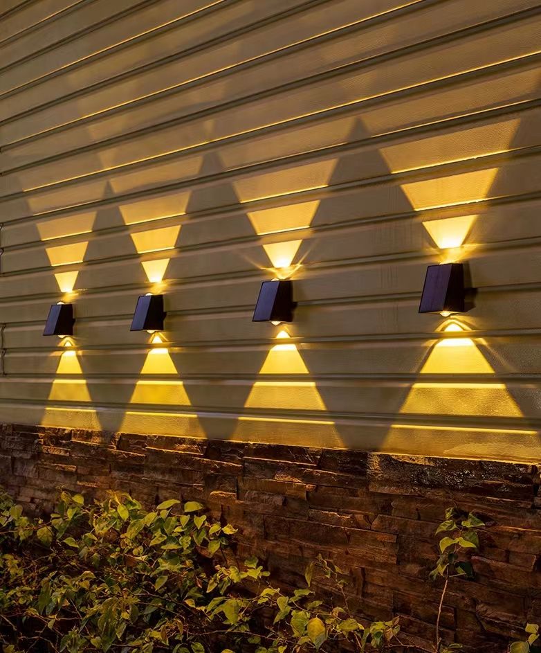 Solar Wall Washer Outdoor Garden Home Wandlamp Waterdicht Op en neer Verlichting Lamp Villa Decoratieve Tuin Wandlamp